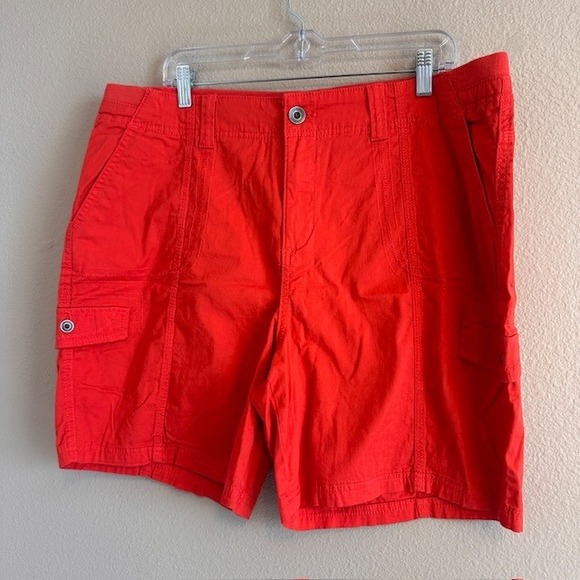 Style & Co. Women's Red Mid-Rise Comfort Waist Cargo Utility Shorts 18 Stretch - Picture 2 of 8